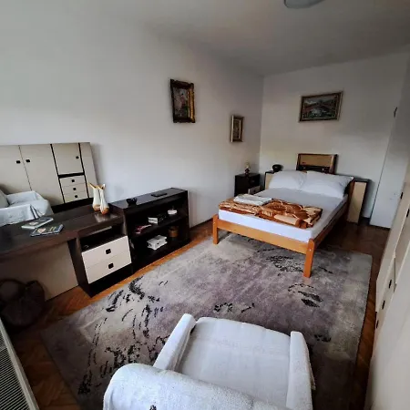 Aurora Apartament
